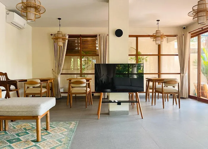 Leafy Riverbank Hostel *